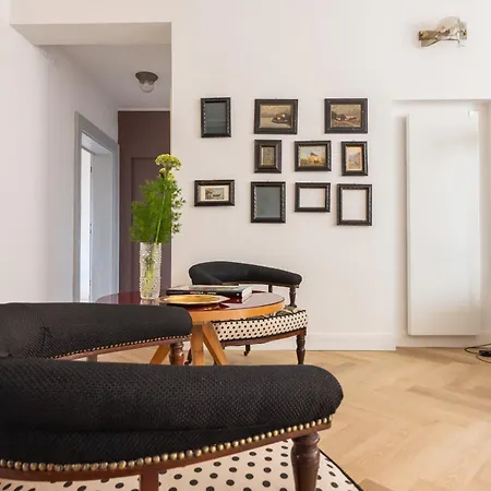 Oda ve Kahvaltı Artieri Suites, Piazza Maggiore *