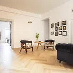 Artieri Suites, Piazza Maggiore