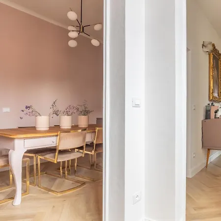 Artieri Suites, Piazza Maggiore