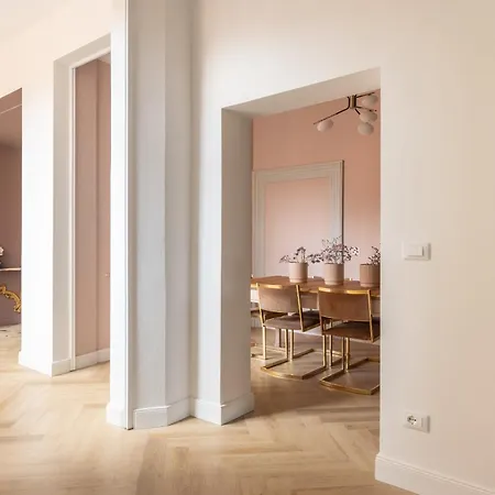 Artieri Suites, Piazza Maggiore