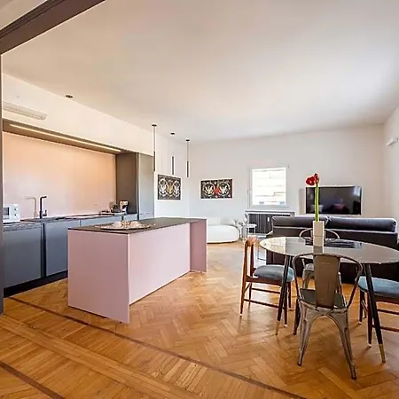 Bed and breakfast Artieri Suites, Piazza Maggiore 4*