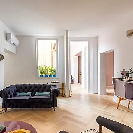 Artieri Suites, Piazza Maggiore