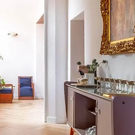 Artieri Suites, Piazza Maggiore