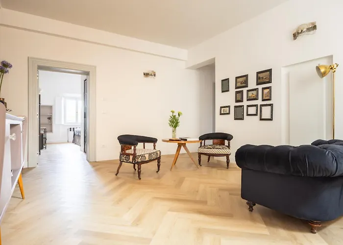 Artieri Suites, Piazza Maggiore