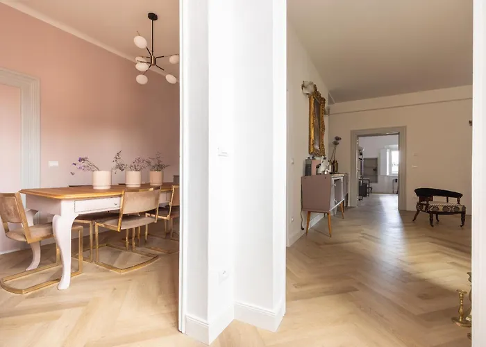 Couette-café Artieri Suites, Piazza Maggiore Bologne