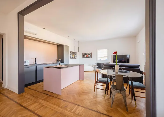 Artieri Suites, Piazza Maggiore Couette-café