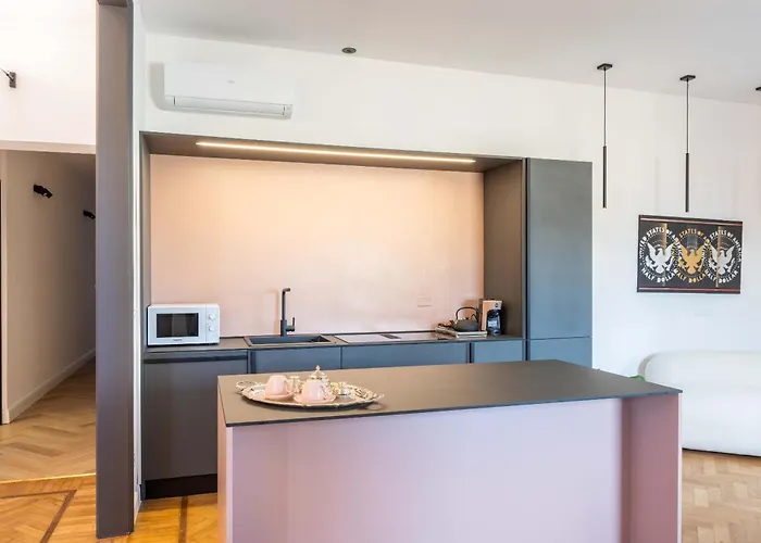 Oda ve Kahvaltı Artieri Suites, Piazza Maggiore 4*