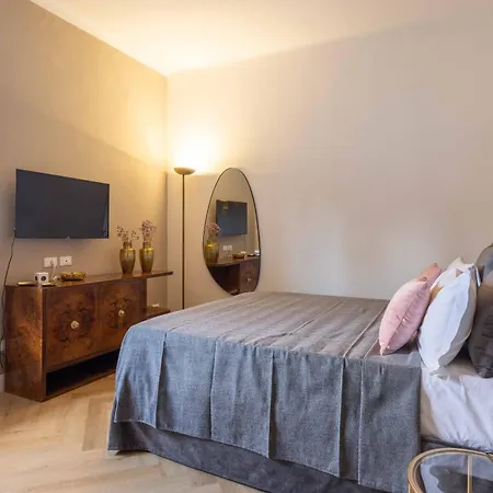 Artieri Suites, Piazza Maggiore 3* Болонья